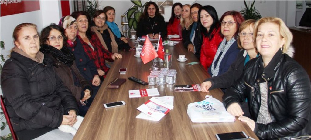 Kadınlar, Olması Gereken Yerde Değil