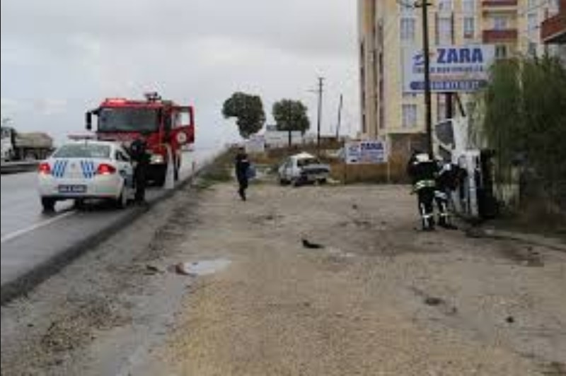Yoldan Çıkarak Takla Attı